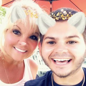 Meet your Posher, Suzanne